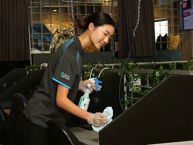 Commercial Cleaning Products & Equipment